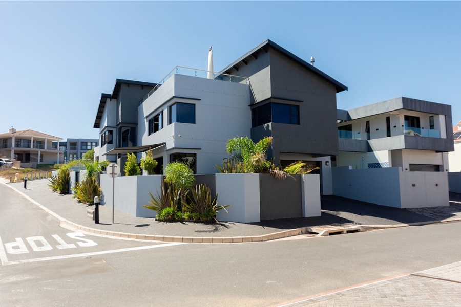 3 Bedroom Property for Sale in Calypso Beach Western Cape